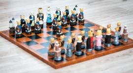Šachová súprava Mačky a Psy